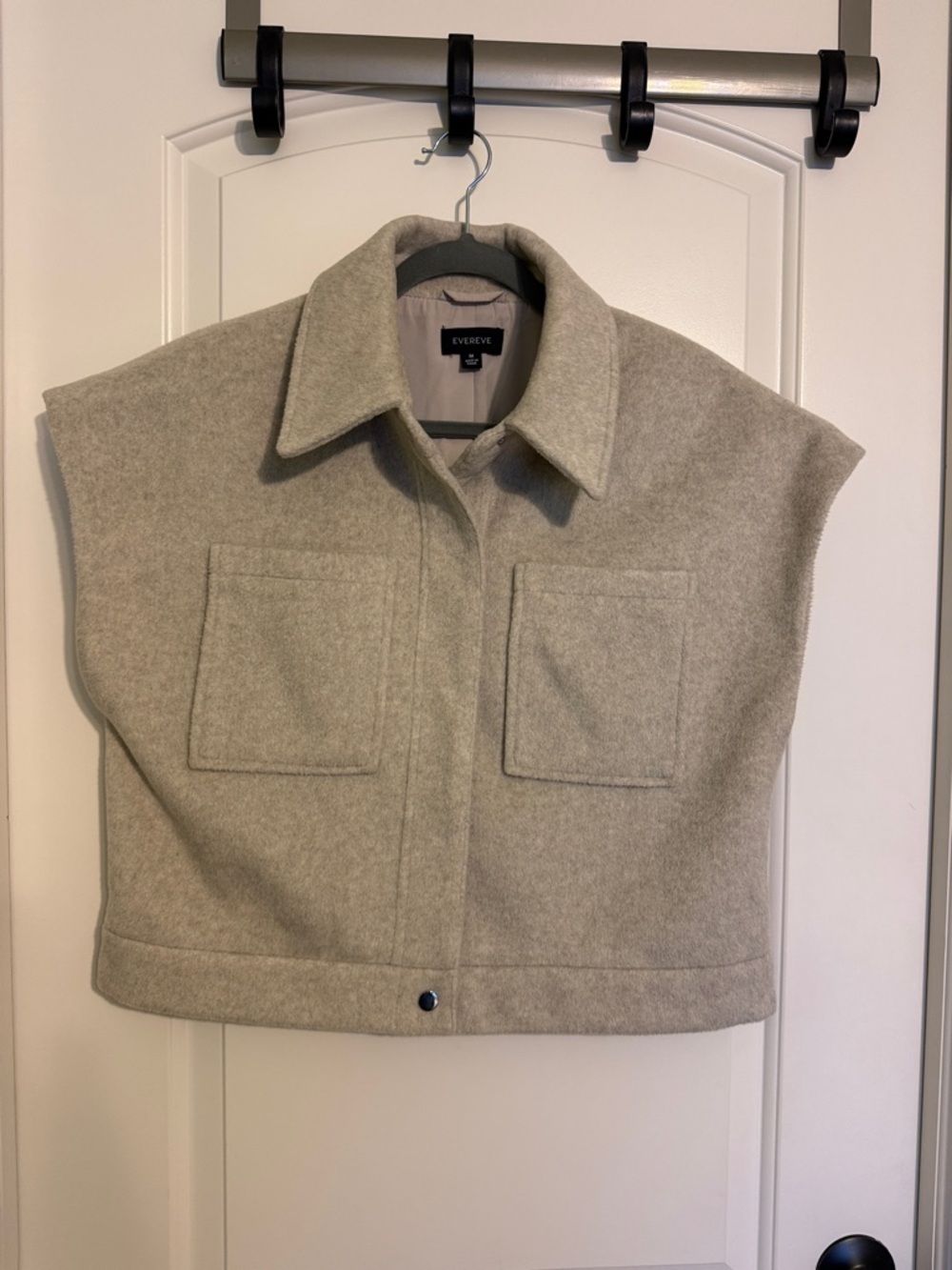 Evereve Light Beige Wool-Blend Cropped Vest with Patch Pockets